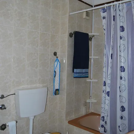 At Ocean View Apartamento